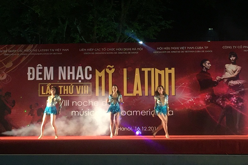 soi dong dem nhac my latinh lan thu viii