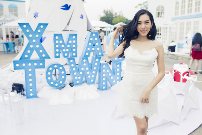 emily trang diem nhe nhang van xinh dep noi bat