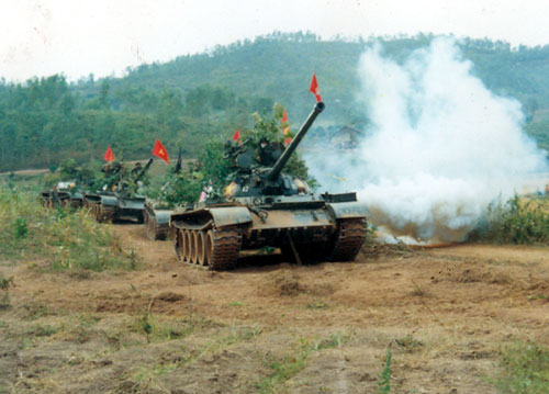 chuyen vien cap cao thach thuc lai xe thiet giap su doan 304 cai ket khong ngo