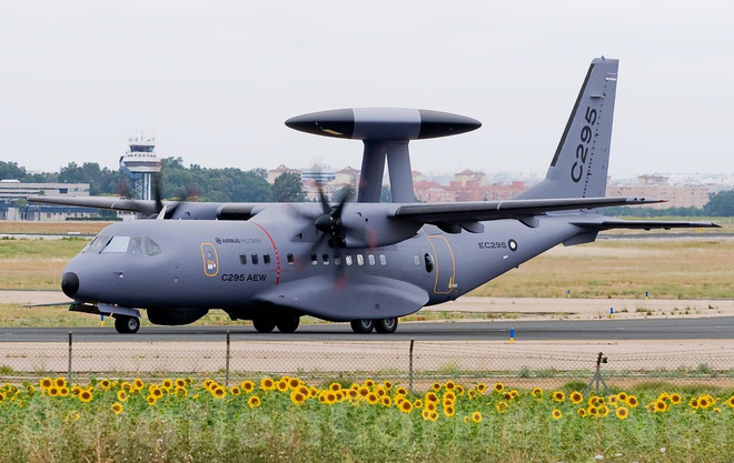 neu c 295 aew ve viet nam kha nang cuc lon eurofighter typhoon cung noi got