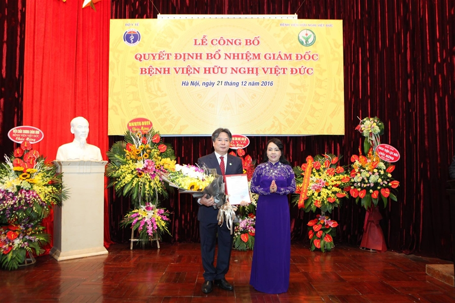 benh vien viet duc chinh thuc co tan giam doc