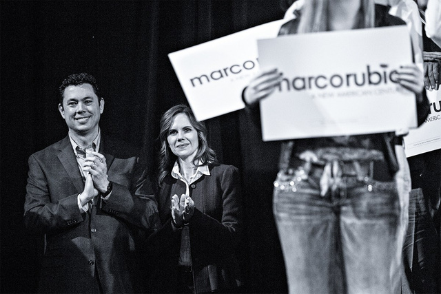 khoanh khac nhung chinh tri gia mau mat ban linh hon cho donald trump