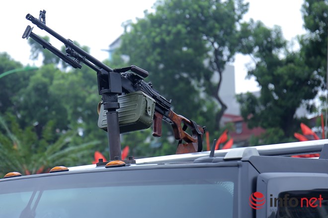 khung bo hay coi chung voi loai xe boc thep nay cua cong an viet nam