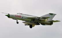 viet nam tan dung ten lua r 13m cua mig 21 de che tao he thong phong khong tam ngan