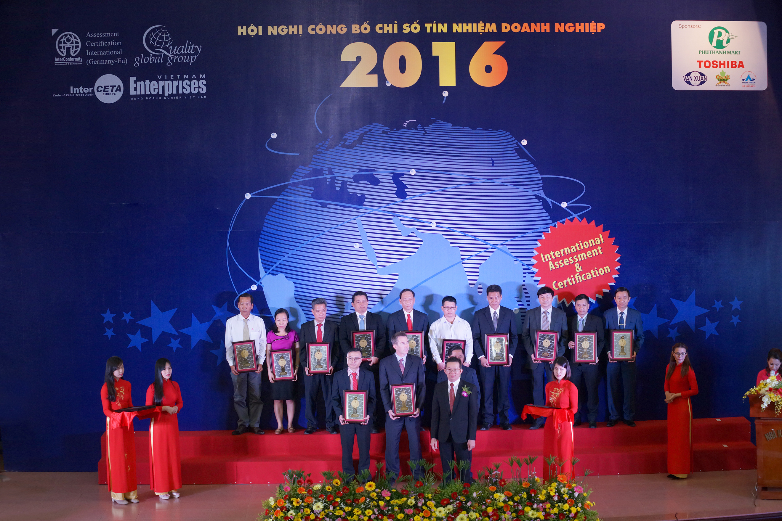 vietabank dat danh hieu doanh nghiep viet nam phat trien ben vung