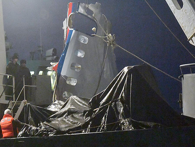 nga tim thay hop den dau tien cua may bay tu 154