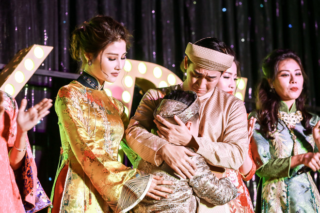 dien vien nhi khoc nuc no khi khong duoc xem phim 16 do chinh minh dong