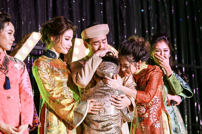 dien vien nhi khoc nuc no khi khong duoc xem phim 16 do chinh minh dong