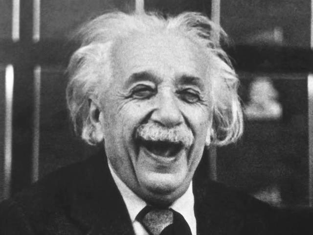 ban chet tac voi nhung van de hoc bua hay suy nghi va giai quyet van de giong nhu einstein