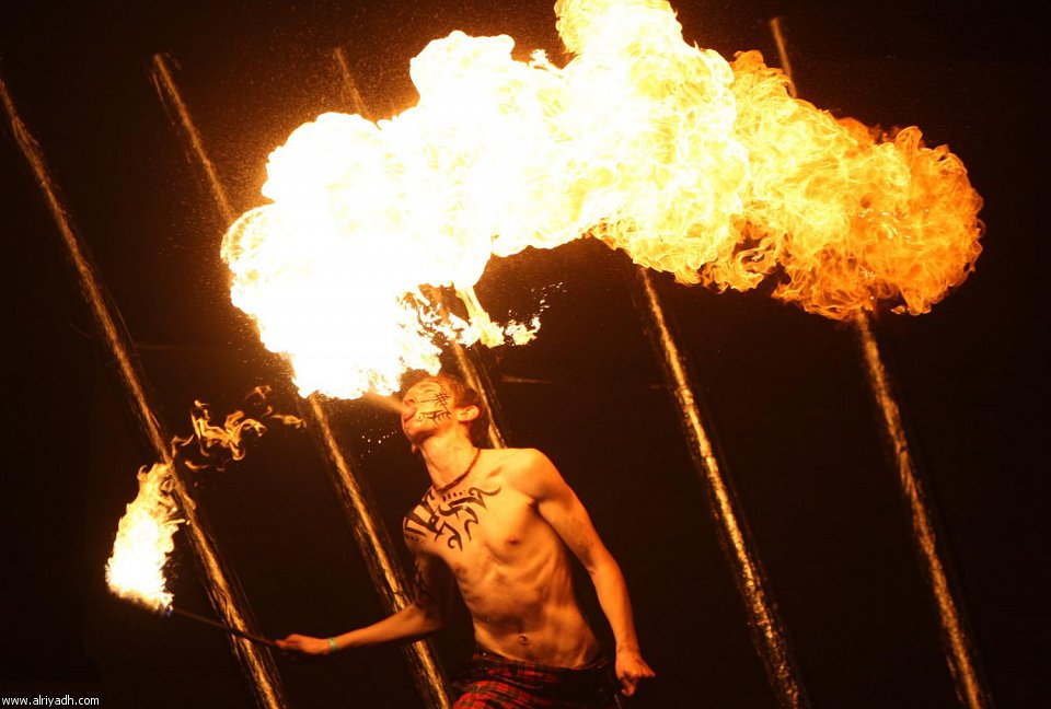 10 dieu hap dan tai le hoi leu trai phong cach du muc dip cuoi nam