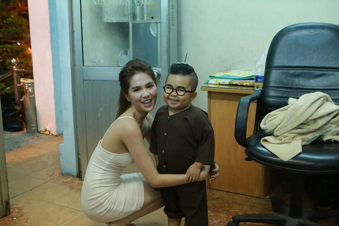 lan dau dong kich ngoc trinh gay chu y voi vai nguoi me