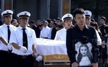 cai ket dang cho ga dao dien cuong hiep giau xac nu dien vien 9x