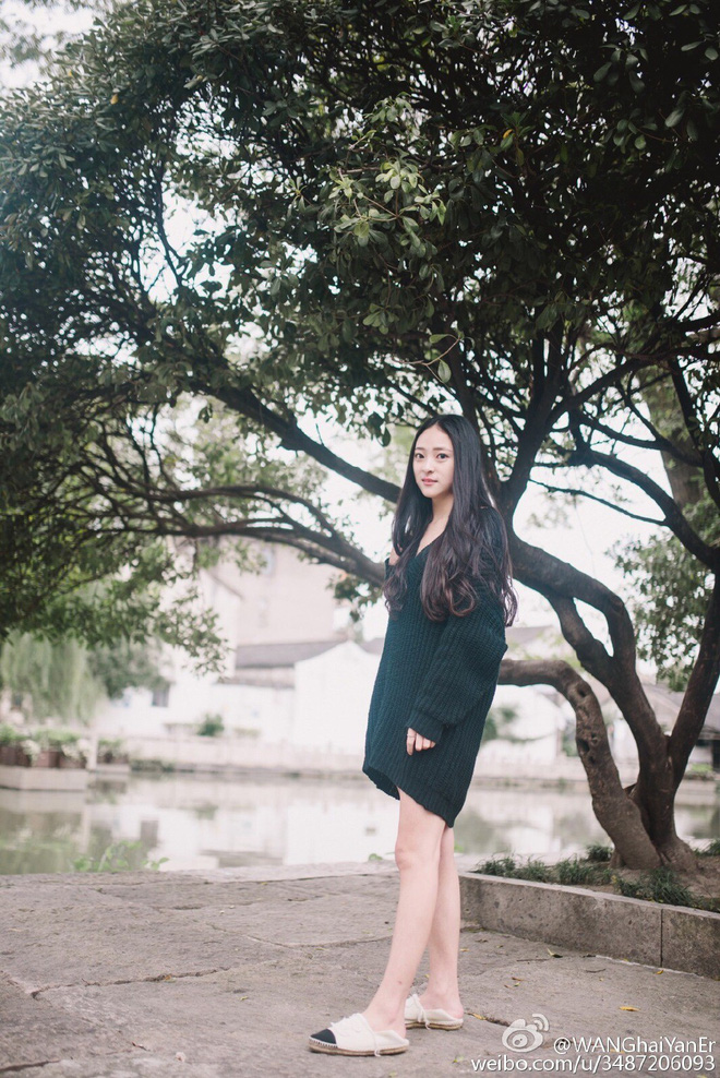 nhan vien tau dien ngam gay xon xao mang xa hoi vi qua giong trieu le dinh