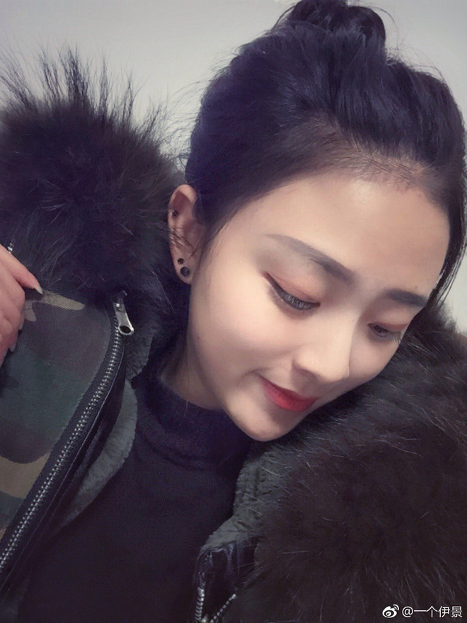 nhan vien tau dien ngam gay xon xao mang xa hoi vi qua giong trieu le dinh