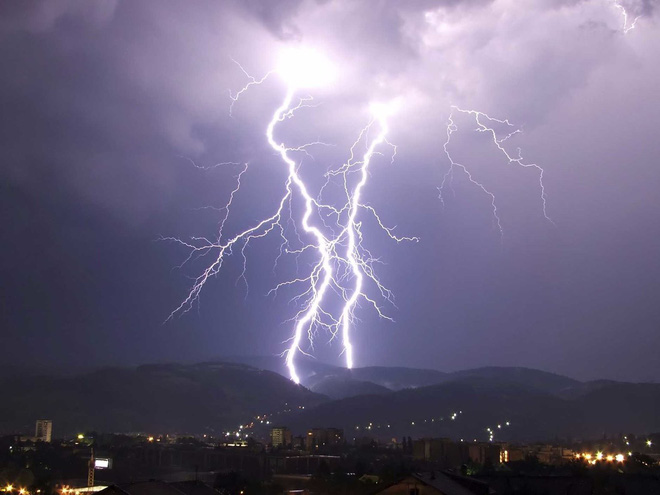 1001 chuyen do khoc do cuoi tren may bay duoc chinh tiep vien hang khong tiet lo