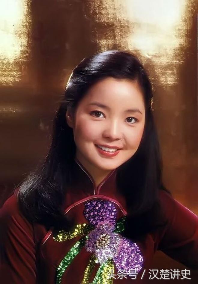 cuoc doi yeu menh cua de nhat danh ca dang le quan ca doi chua mot lan mac ao cuoi dot tu khi dang du lich cung ban trai
