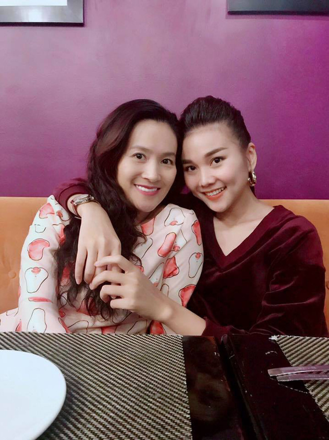 chan dung vo dai gia hon tuoi cua binh minh ngoai xa hoi la nguoi dan ba thep ve nha la lat mem buoc chat