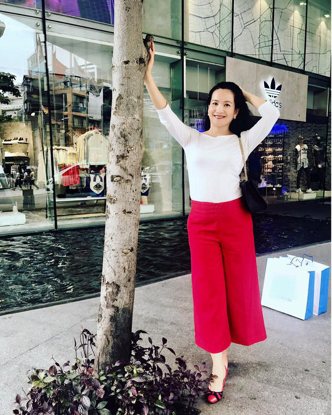 chan dung vo dai gia hon tuoi cua binh minh ngoai xa hoi la nguoi dan ba thep ve nha la lat mem buoc chat