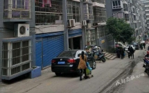 ca gian mat khon me nem con 7 thang tuoi xuong dat tu vong chi vi cai nhau voi chong