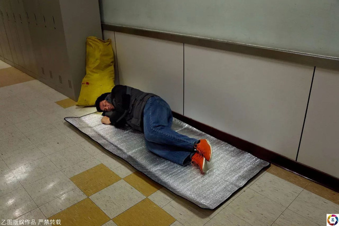 con khong muon tro thanh ganh nang cua bo me khong co con thi van con anh va em ma be gai 14 tuoi muon tu bo tri benh vi gia dinh qua ngheo