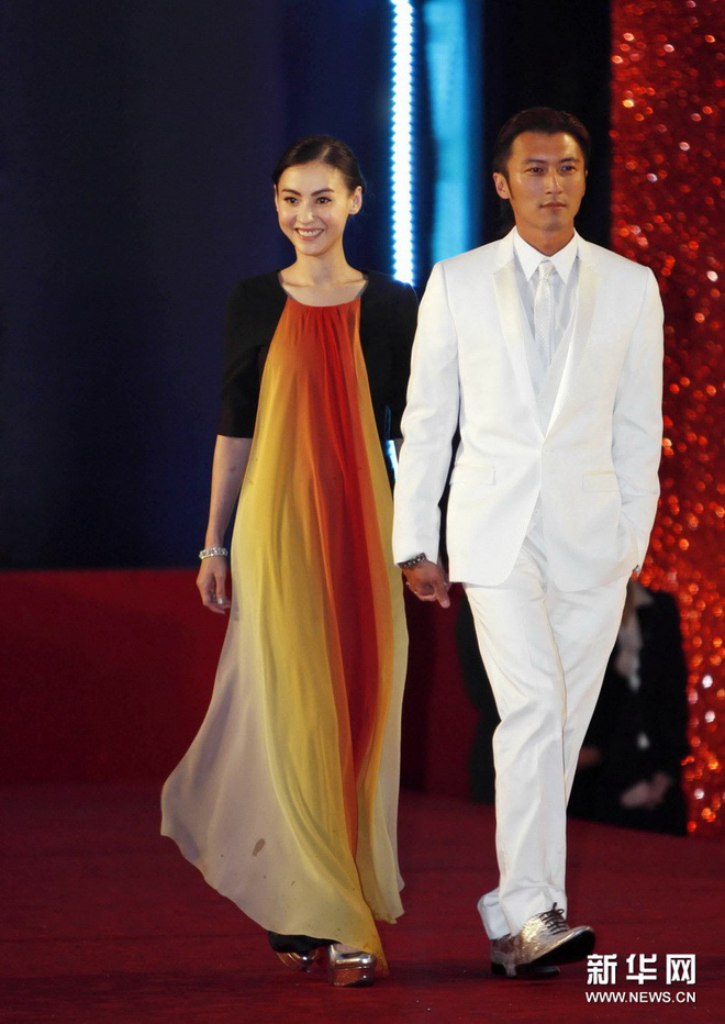 cap sao phim gia tinh that den voi nhau bang dam cuoi dinh dam nhung om lay cay dang vi hon nhan khong di toi dau