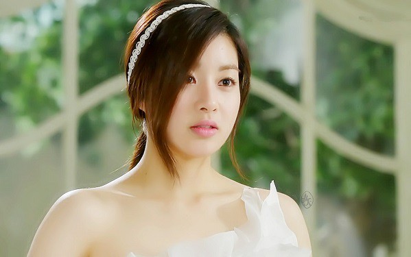 minh co nen nghe loi chong phau thuat tham my de giu chan anh
