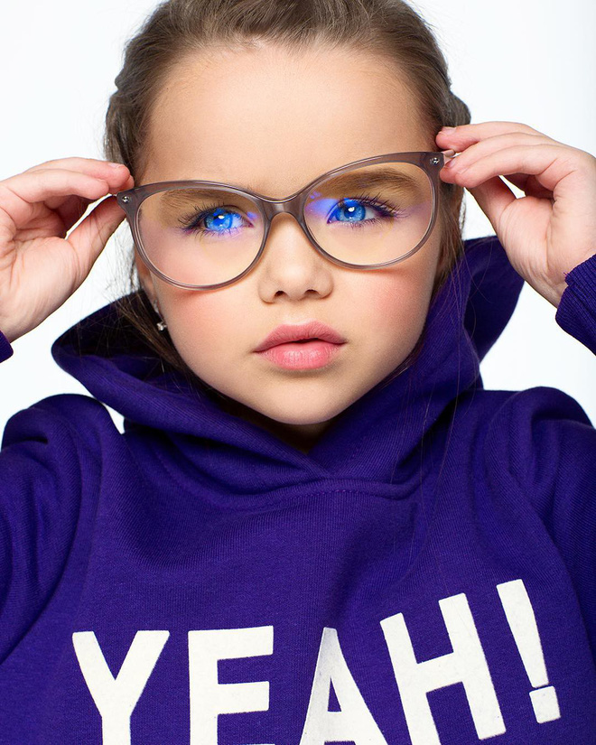 chiem nguong dung nhan cua be gai xinh nhat the gioi