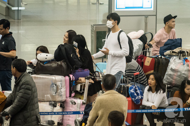 giua tam bao tim xuat hien le bong giua san bay