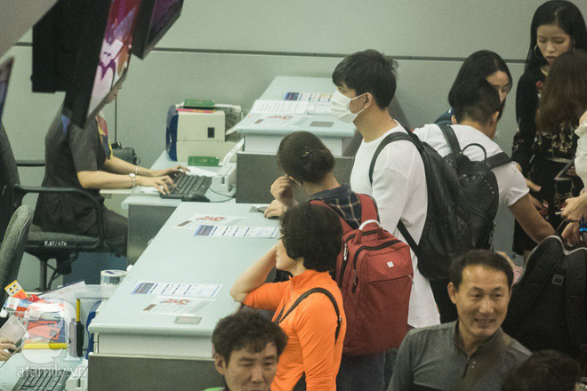 giua tam bao tim xuat hien le bong giua san bay