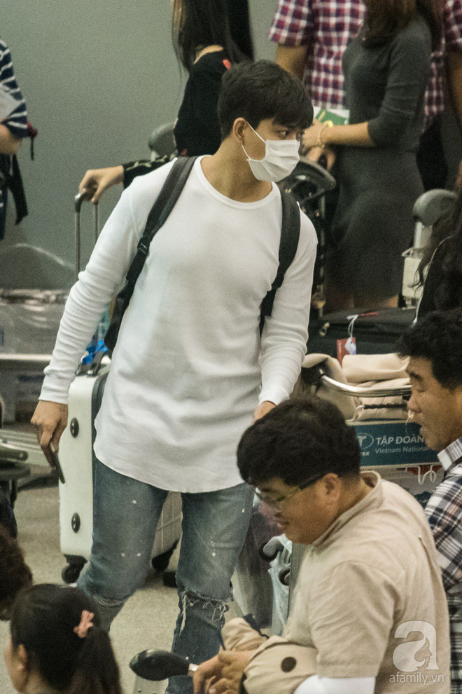 giua tam bao tim xuat hien le bong giua san bay