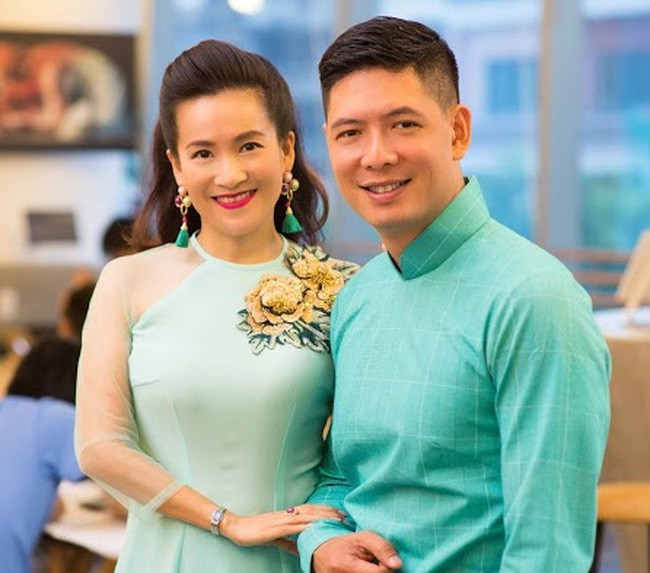 dang sau hinh anh nguoi dan ong hoan hao binh minh la nhung lan dung mui chiu sao cua vo