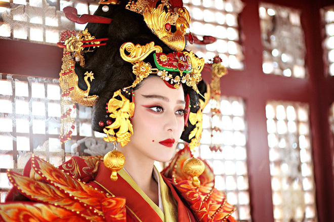 troi khong so dat khong so nhung co 2 thu khien vo tac thien quyen luc va tan ac cung phai khiep via