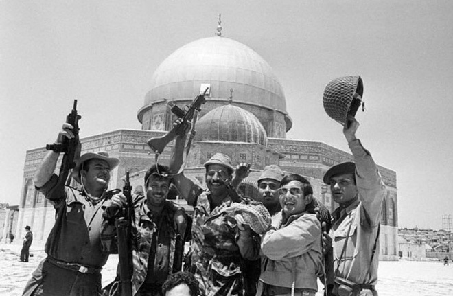 buc tranh lich su jerusalem ve cuoc tranh chap keo dai 1000 nam giua israel va palestine