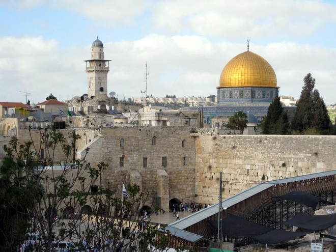 buc tranh lich su jerusalem ve cuoc tranh chap keo dai 1000 nam giua israel va palestine