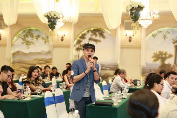 duong cam lynh xinh xan nhu bup be tre trung voi mai ngo la mat