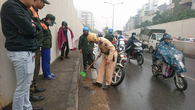 tim ra nguyen nhan khien hang loat phuong tien truot nga do la liet trong ham kim lien