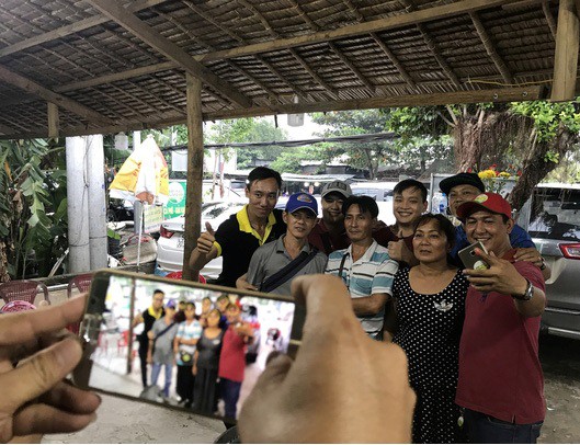 chu quan nuoc gan tram bot cai lay duoc cong an moi den lam viec