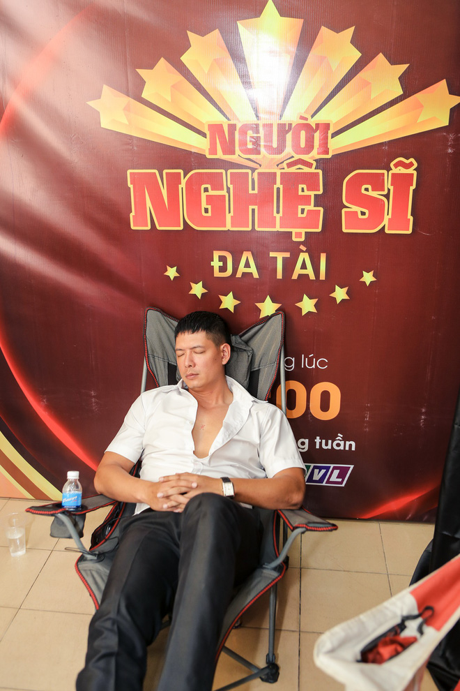 het ngu gat binh minh lai om cat tuong xoay vong khieu vu