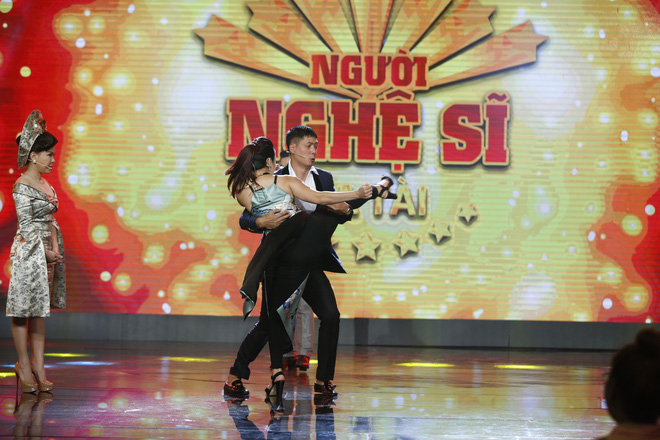 het ngu gat binh minh lai om cat tuong xoay vong khieu vu