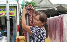 cong an hoi chu quan ba tam bot cai lay ve viec nguoi la mat tang 10 trieu dong