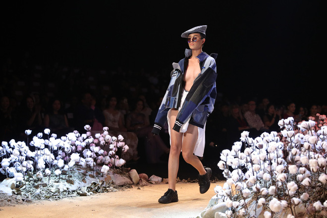 nguoi mau tomboy nhat viet nam de lo het vong 1 tren san dien elle fashion show