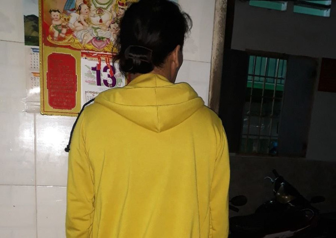 me om di nam vien be gai 13 tuoi bi nguoi dan ong co vo con du do xam hai den mang thai 8 thang