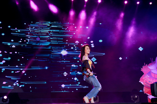 video my tam mac goi cam suyt nga nhao vi nhay qua sung