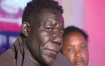 ngam dung nhan phat hon cua nguoi dan ong dat giai nam vuong xau nhat zimbabwe