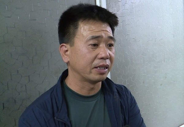 nan nhan ke lai giay phut lan can sup do khien hang chuc hoc sinh dang choi dua roi xuong dat