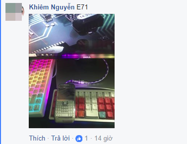 cau hoi duoc ban tan soi noi nhat hom nay chiec dien thoai doi dau cua ban la gi