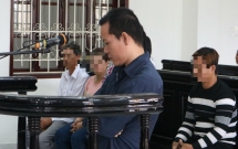 tu chung than cho ga hang xom hiep dam be gai 10 tuoi co thai 5 tuan tuoi