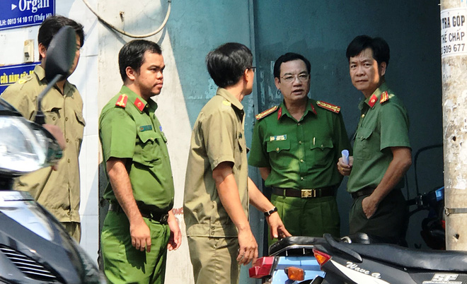vu chong treo co vo va con trai tu vong nghi uong thuoc doc thang nho rat le phep va de men vay ma