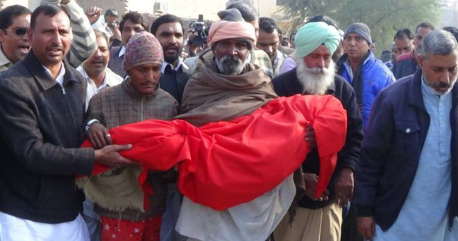 be gai 6 tuoi bi yeu rau xanh cuong buc nhet di vat vao nguoi va tra tan den chet khien du luan phan no