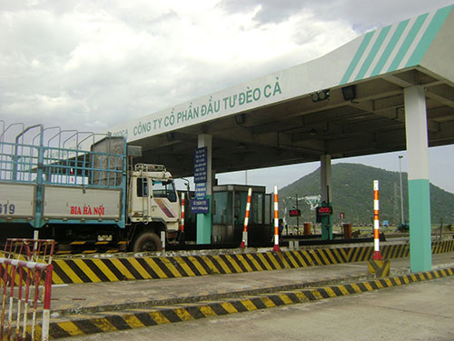 phu yen giam 100 gia ve cho mot so loai xe qua tram thu phi ban thach